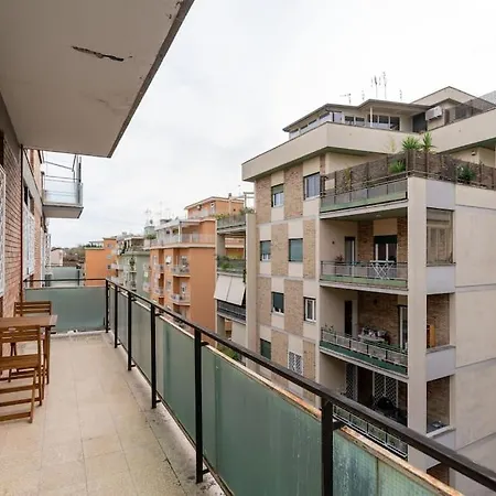 4season Enchanting Balduina's Pent Center *